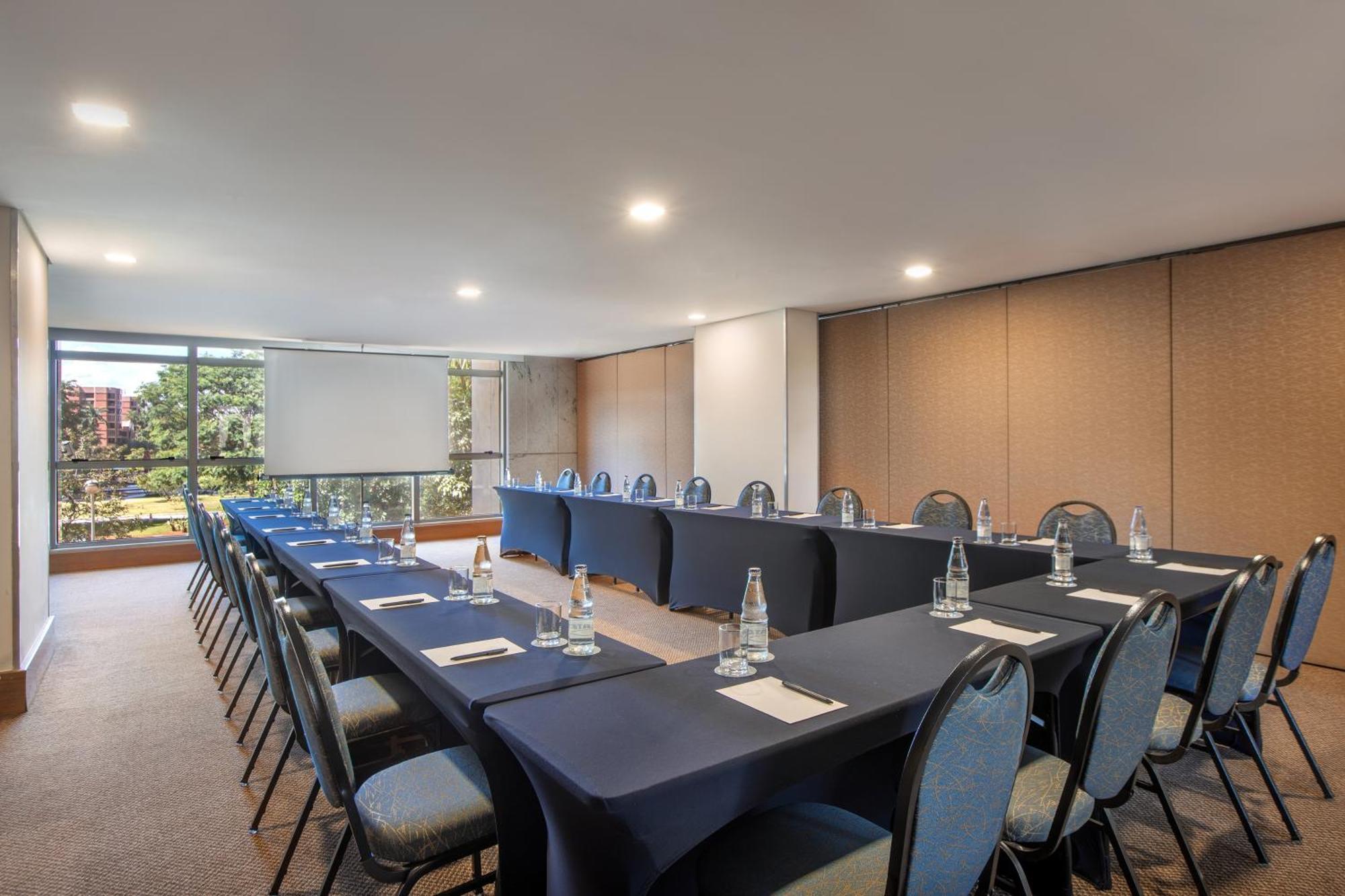 Brasil 21 Suites Affiliated By Melia Brasilia Exterior photo